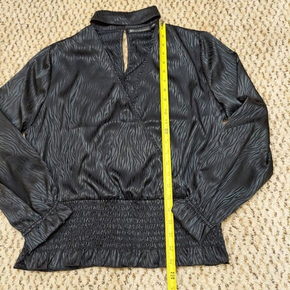 NEW Women's Long Sleeve Blouse Black Zebra Satin Size Medium - Picture 8 of 11